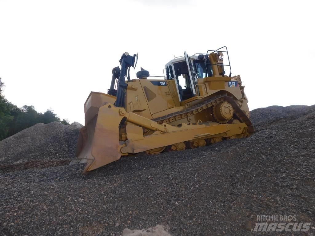 CAT D 8 T Pásové dozery