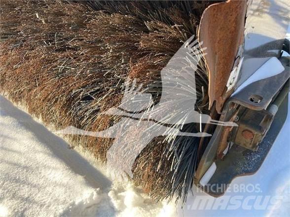 Sweepster QC 8 Zametací stroje