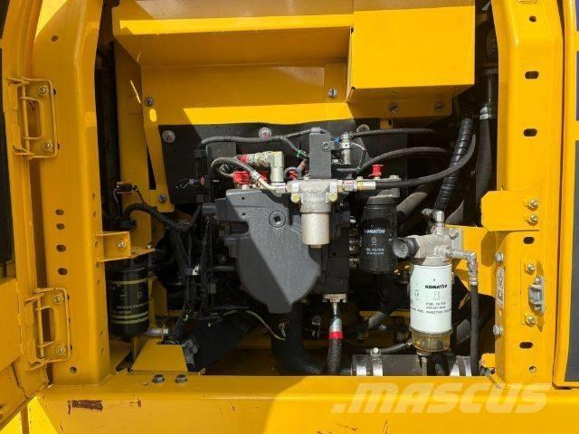 Komatsu PC 210 LC-11 Pásová rýpadla