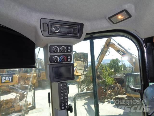 CAT 980M Kolové nakladače