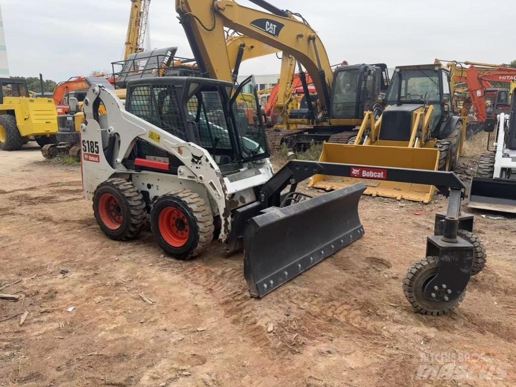 Bobcat S 185 Smykem řízené nakladače