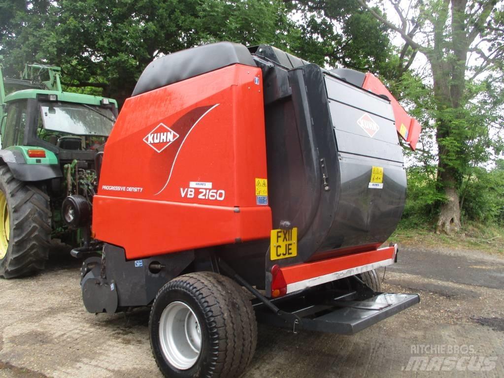 Kuhn VB 2160 Lis na válcové balíky