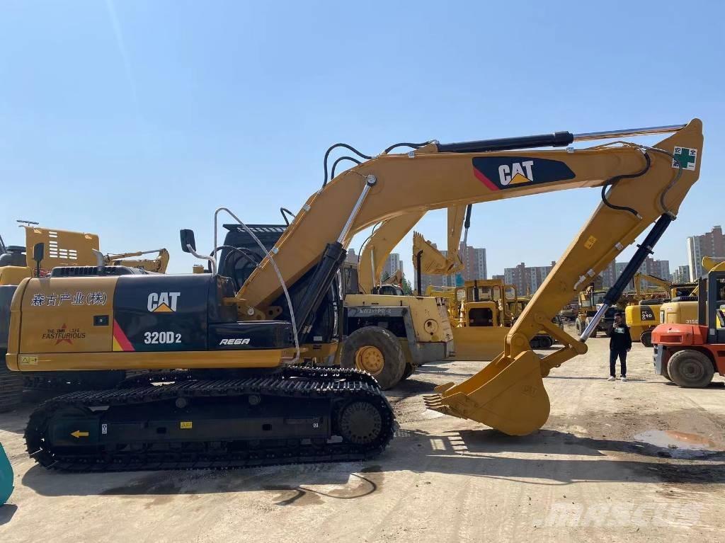 CAT 320 D 2 Midi rýpadla 7t - 12t