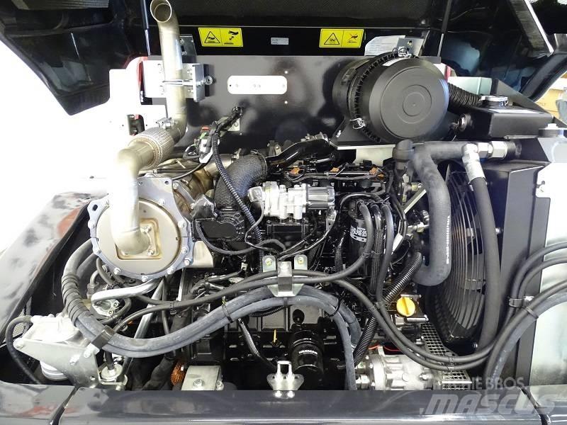 Yanmar V100-5 Kolové nakladače
