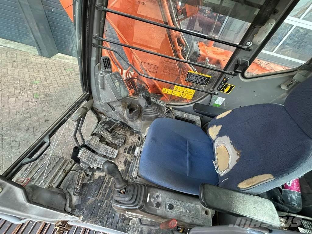 Hitachi ZX110 Midi rýpadla 7t - 12t