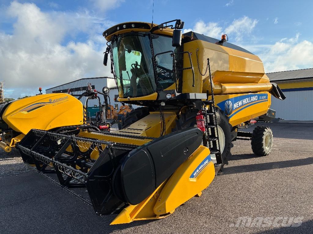 New Holland Tc 4.90 Sklízecí mlátičky