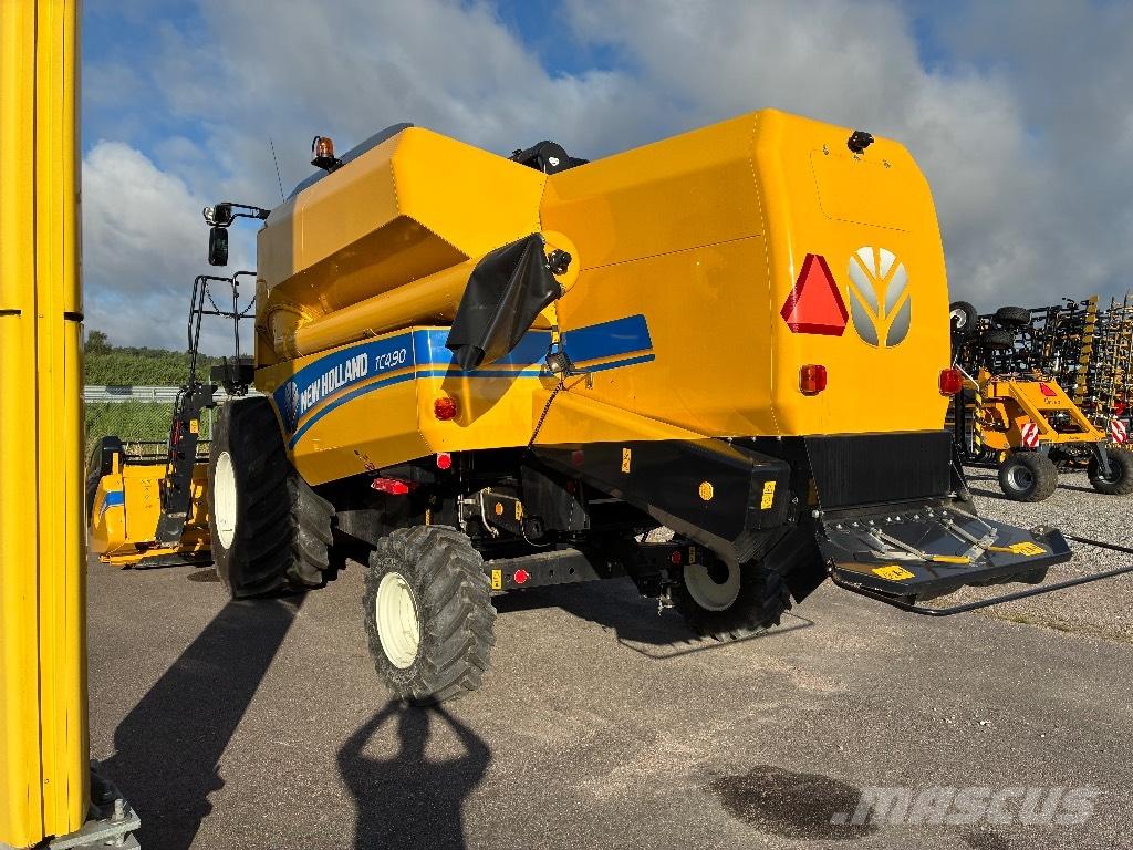 New Holland Tc 4.90 Sklízecí mlátičky