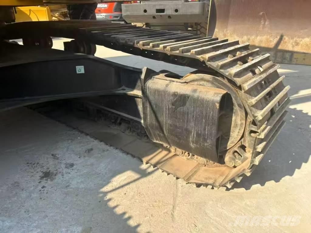 CAT 330D2L Pásová rýpadla