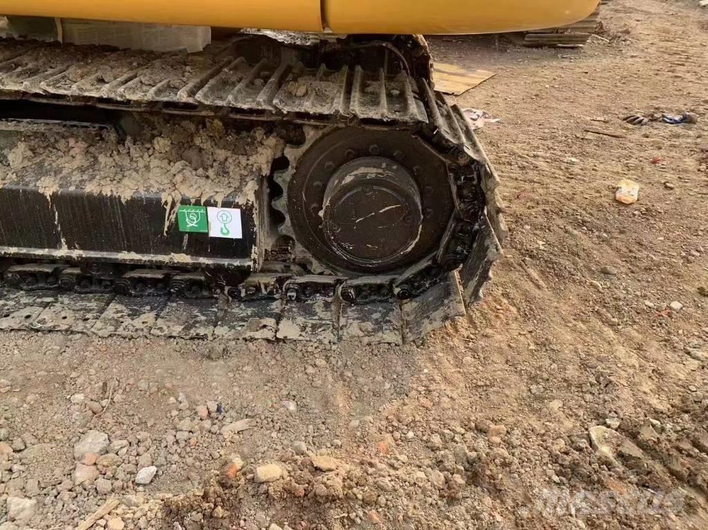 CAT 307 Mini rýpadla < 7t