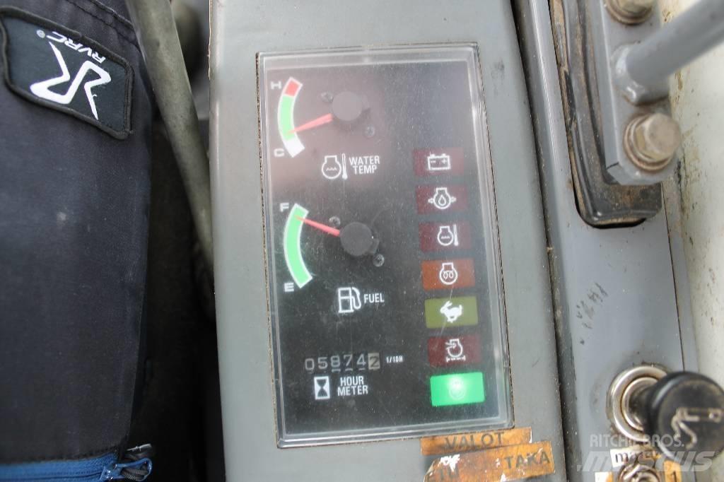 Takeuchi TB180FR Midi rýpadla 7t - 12t