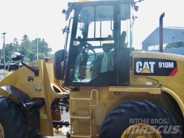 CAT 910 M Kolové nakladače