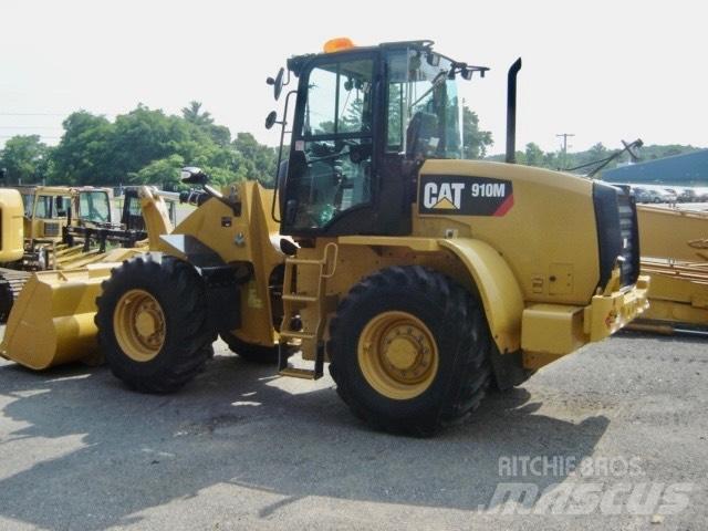 CAT 910 M Kolové nakladače