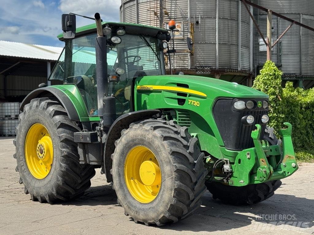 John Deere 7730 AQ Traktory