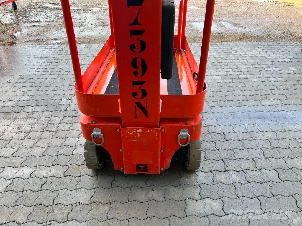 Snorkel TM 12 Vertikální sloupové výtahy