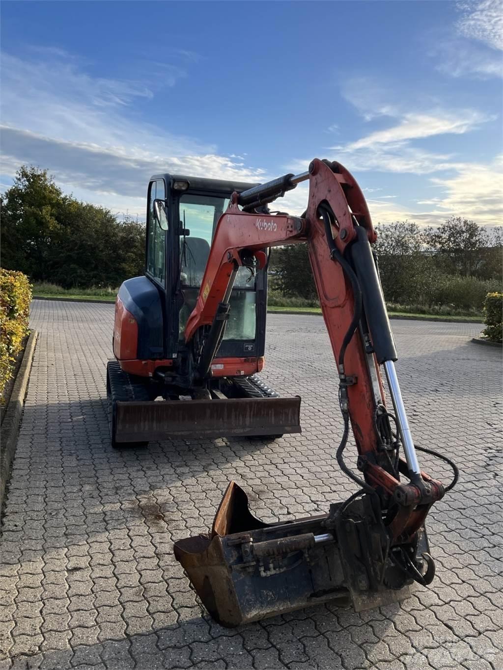 Kubota U27-4 GL HI Mini rýpadla < 7t