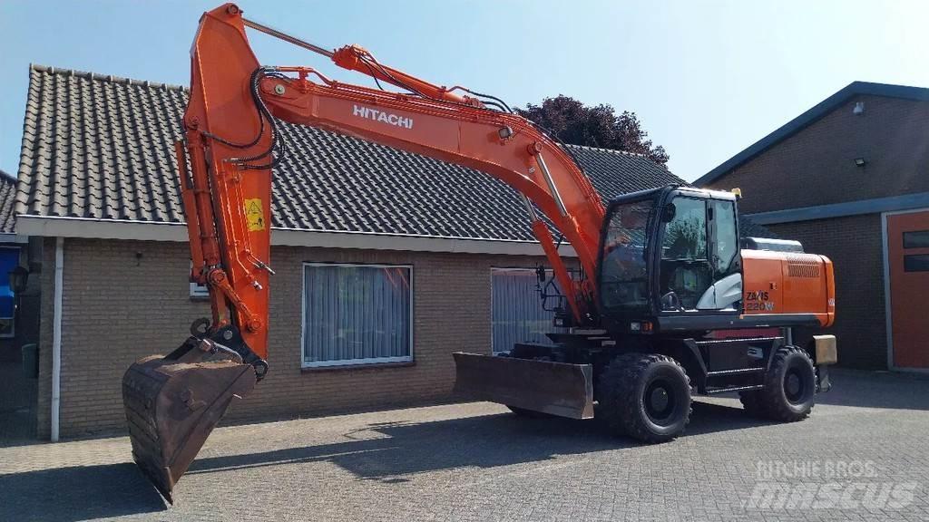 Hitachi ZX220W-5B Kolová rýpadla