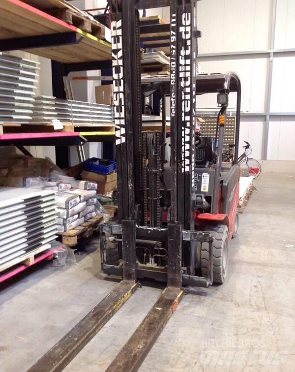 Manitou ME 430 AC Akumulátorové vozíky