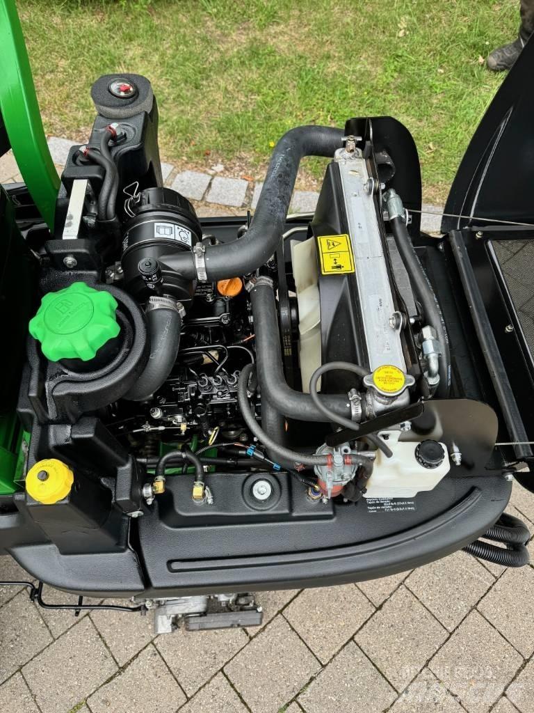 John Deere 2500 B Sekačky greenů