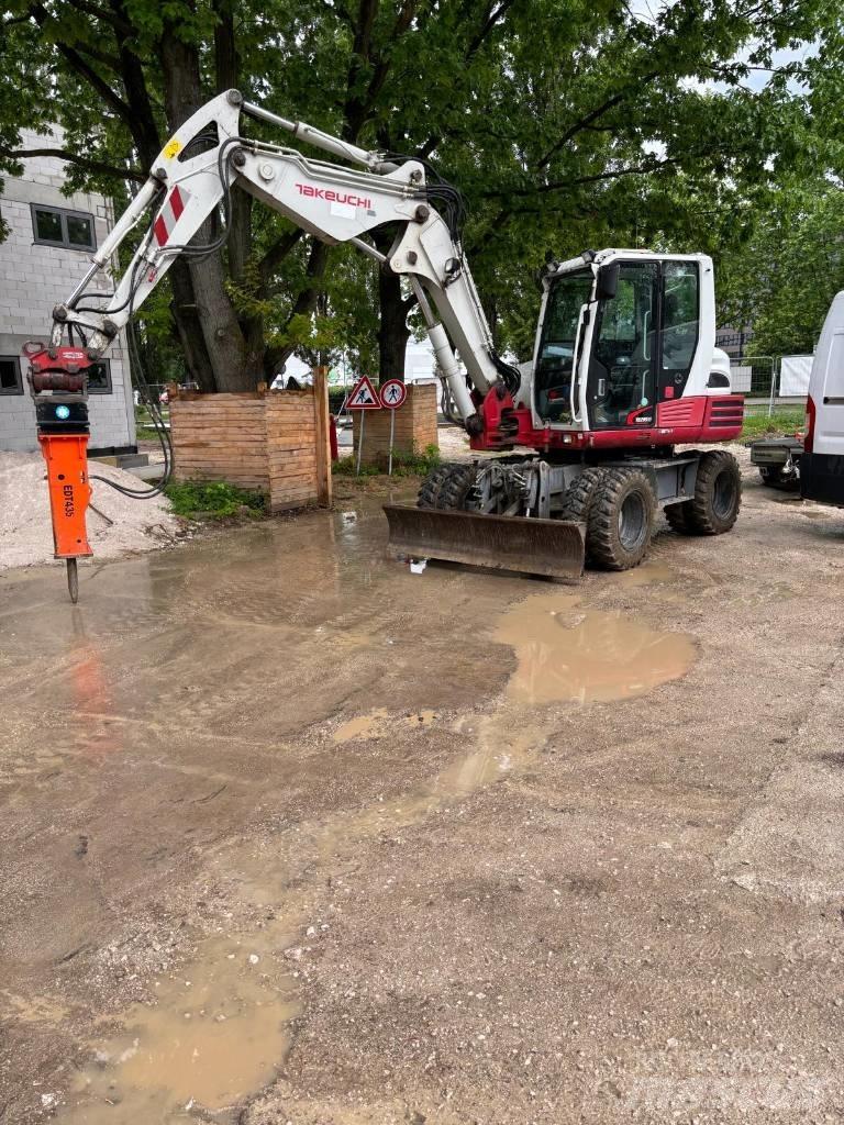 Takeuchi TB295W Kolová rýpadla