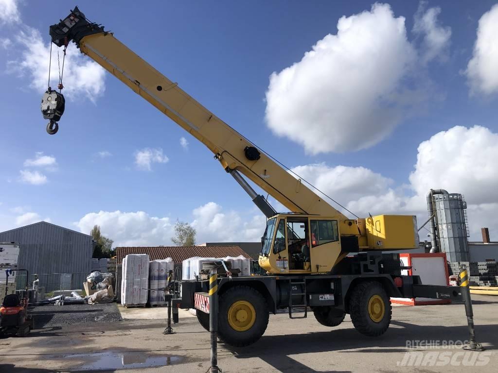Grove RT 540 E Univerzální terénní jeřáby