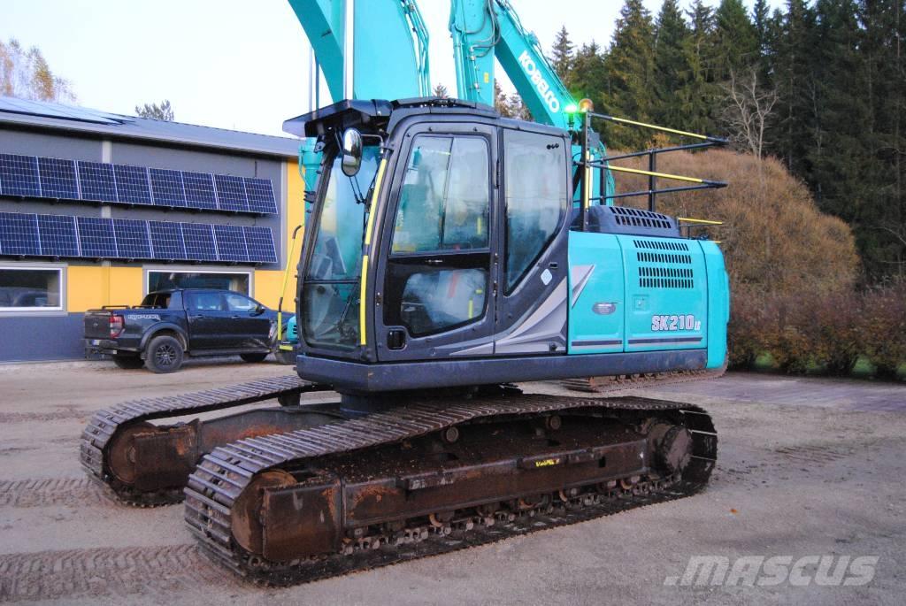 Kobelco SK 210 LC-11 Pásová rýpadla