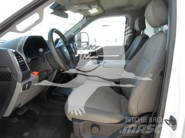 Ford F550 Valníky/Sklápěcí bočnice