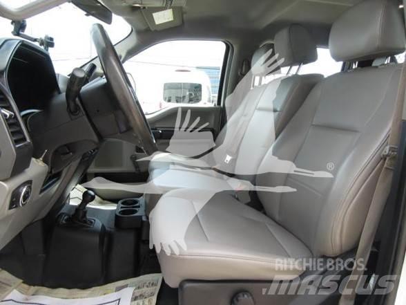 Ford F550 Sklápěče