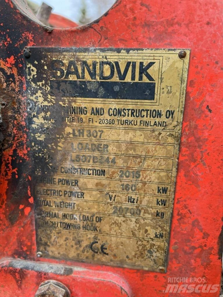 Sandvik LH 307 Podzemní nakladače