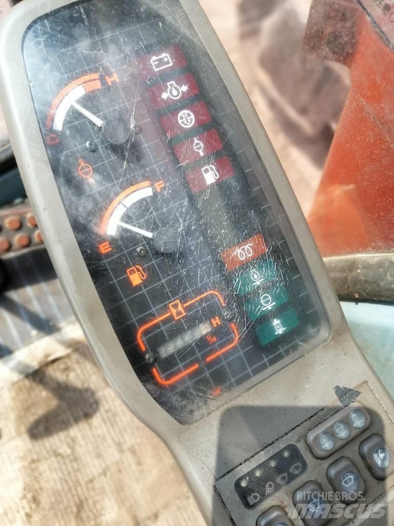 Hitachi EX 120 -3 Pásová rýpadla