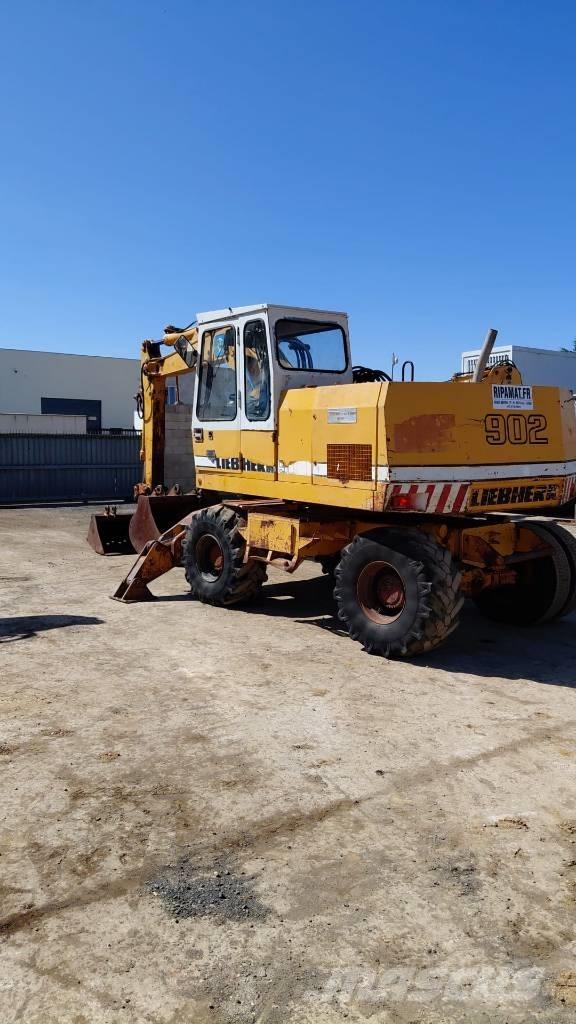 Liebherr A 902 Kolová rýpadla