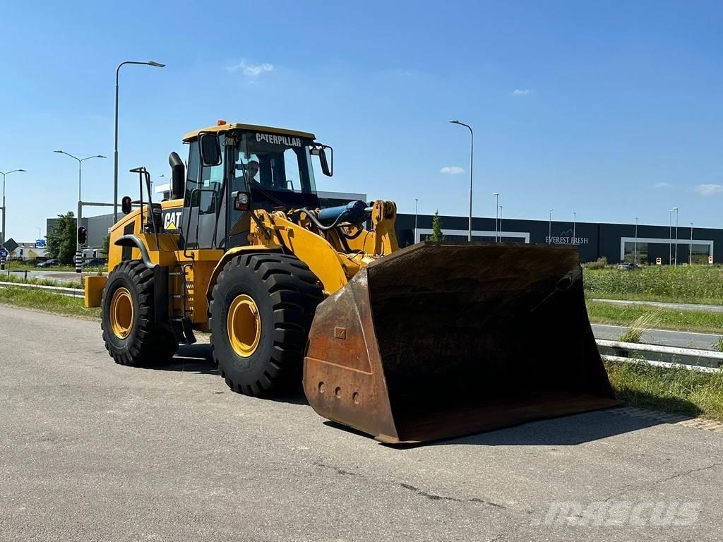 CAT 966H Kolové nakladače
