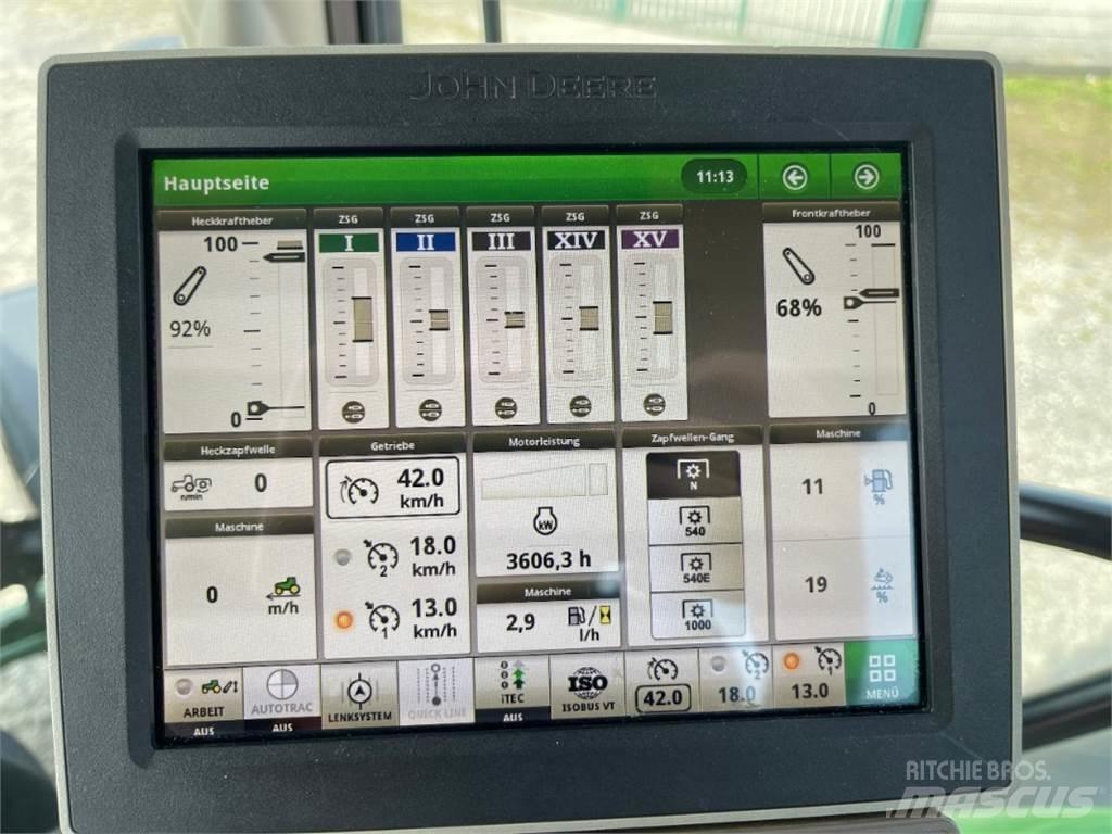 John Deere 6130R Traktory