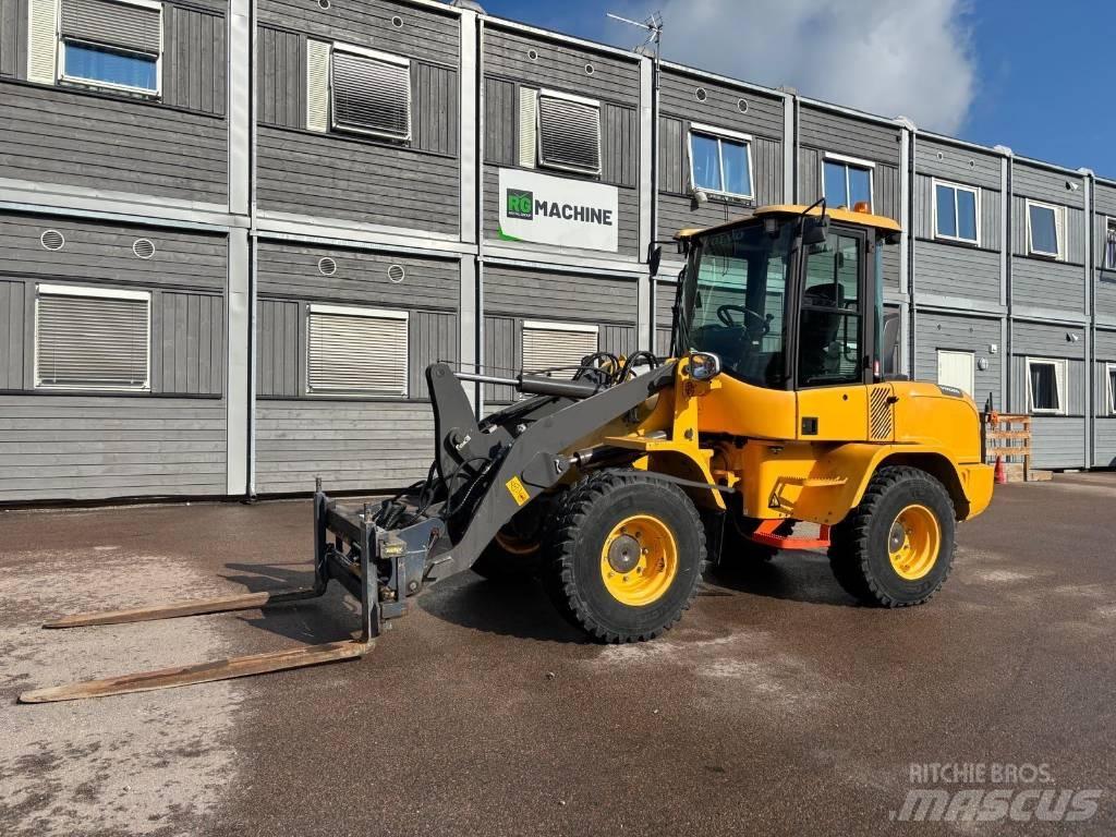 Volvo L 30 GS Kolové nakladače