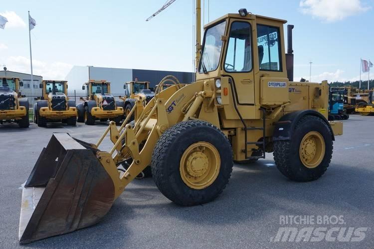 CAT 920 Kolové nakladače