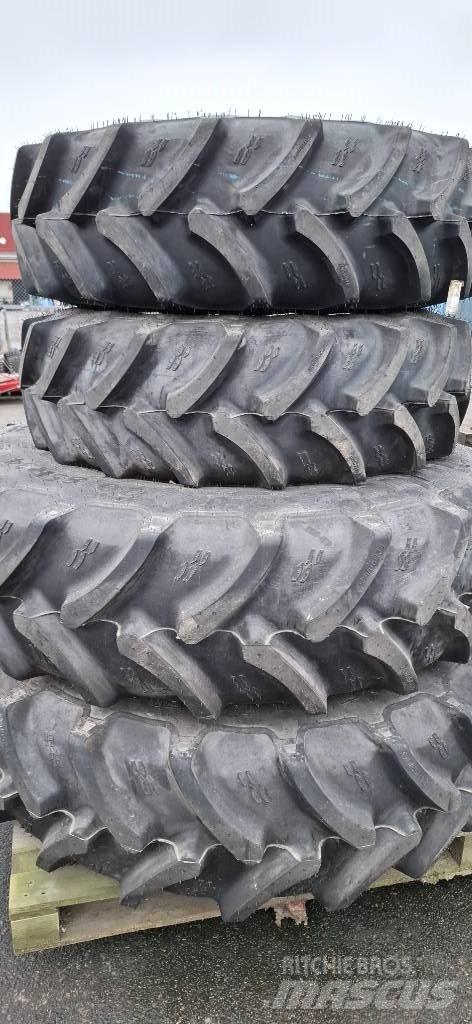 New Holland T5.110 Pneumatiky, kola a ráfky