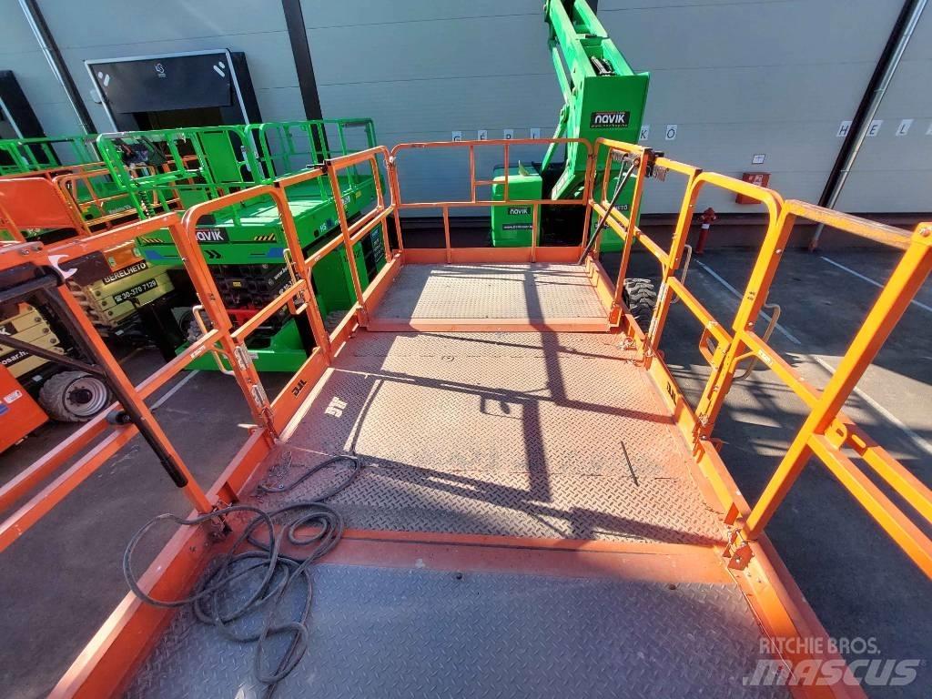 JLG 430 LRT Nůžková zvedací plošina