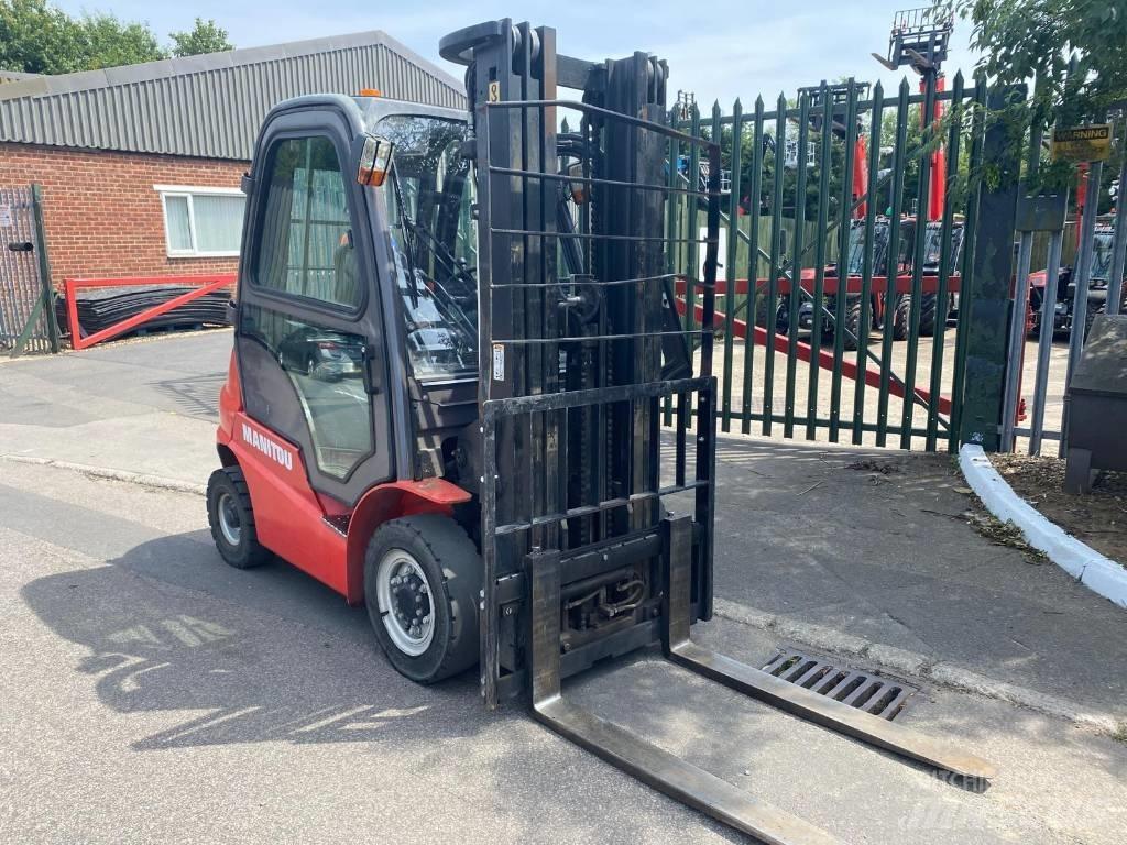 Manitou Mi25D Dieselové vozíky