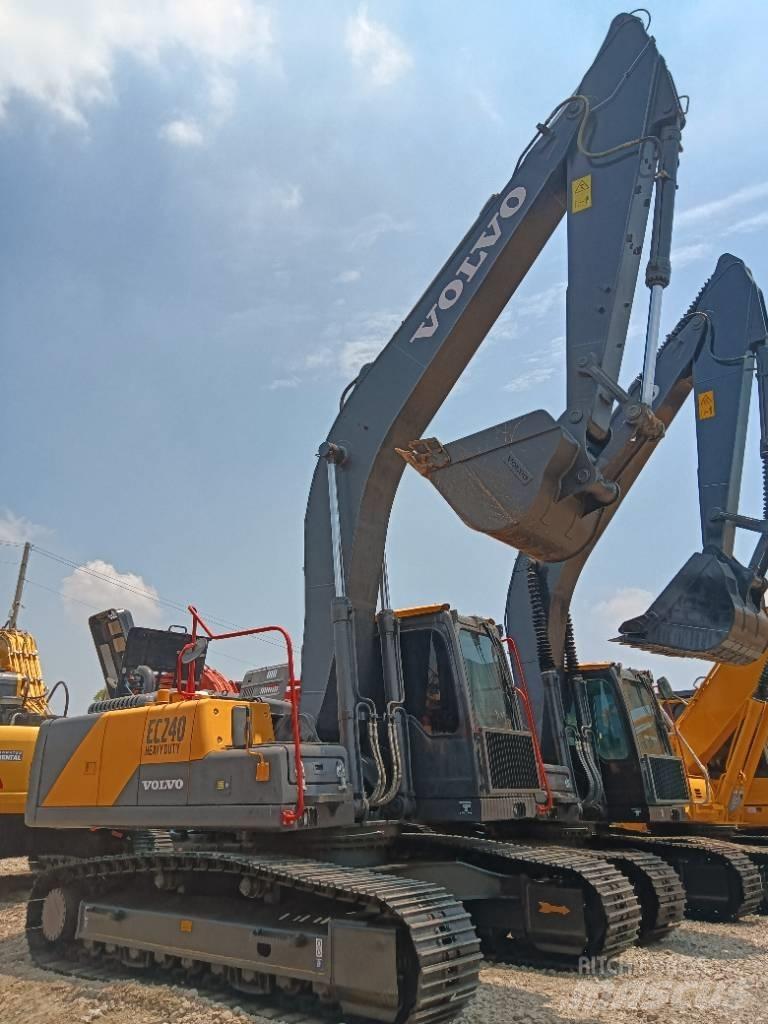 Volvo EC 240 Pásová rýpadla