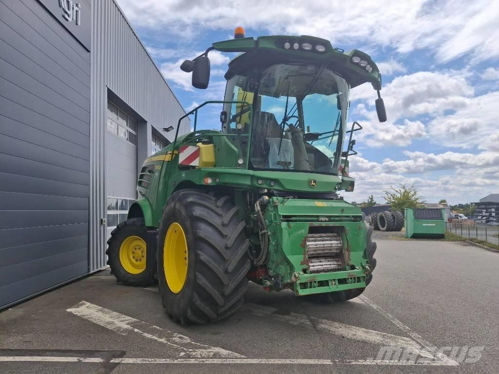 John Deere 7300 i Samojízdné sekačky
