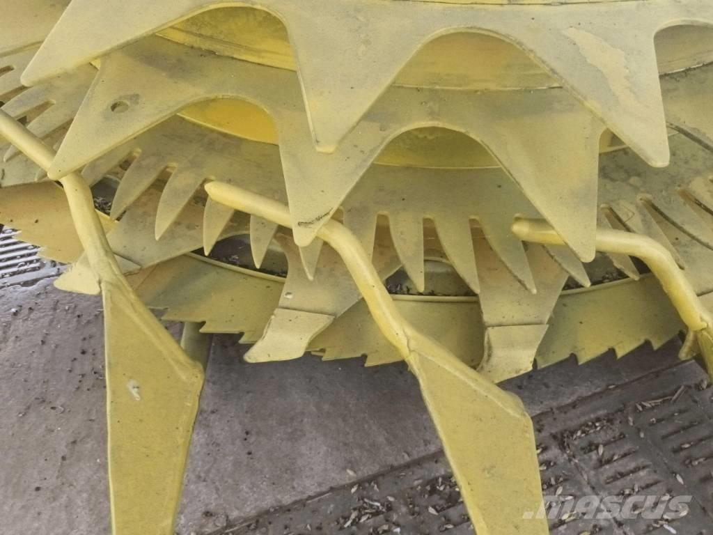 John Deere 7300 i Samojízdné sekačky