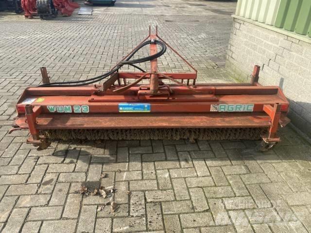 Agric W U M -2-3 Zametací stroje