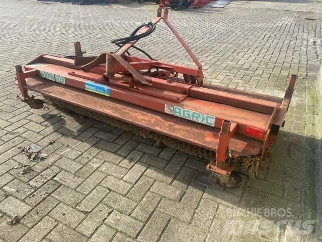 Agric W U M -2-3 Zametací stroje