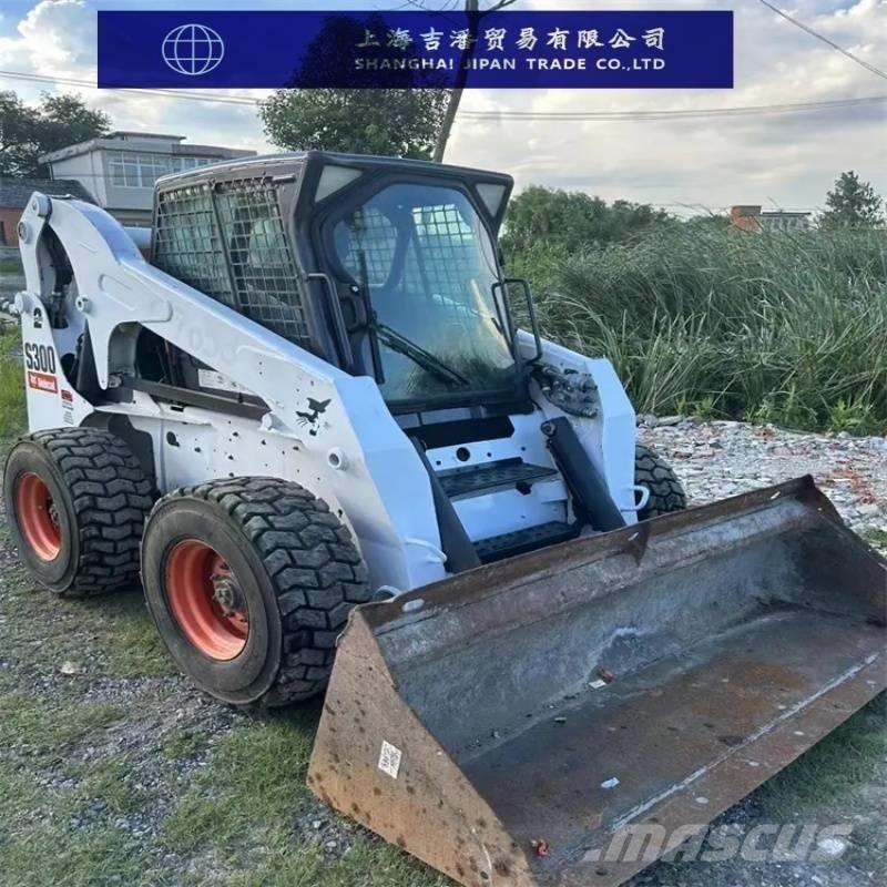 Bobcat s 300 Smykem řízené nakladače