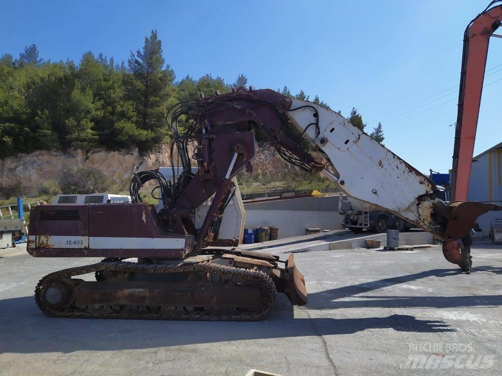 Liebherr 932T Pásová rýpadla