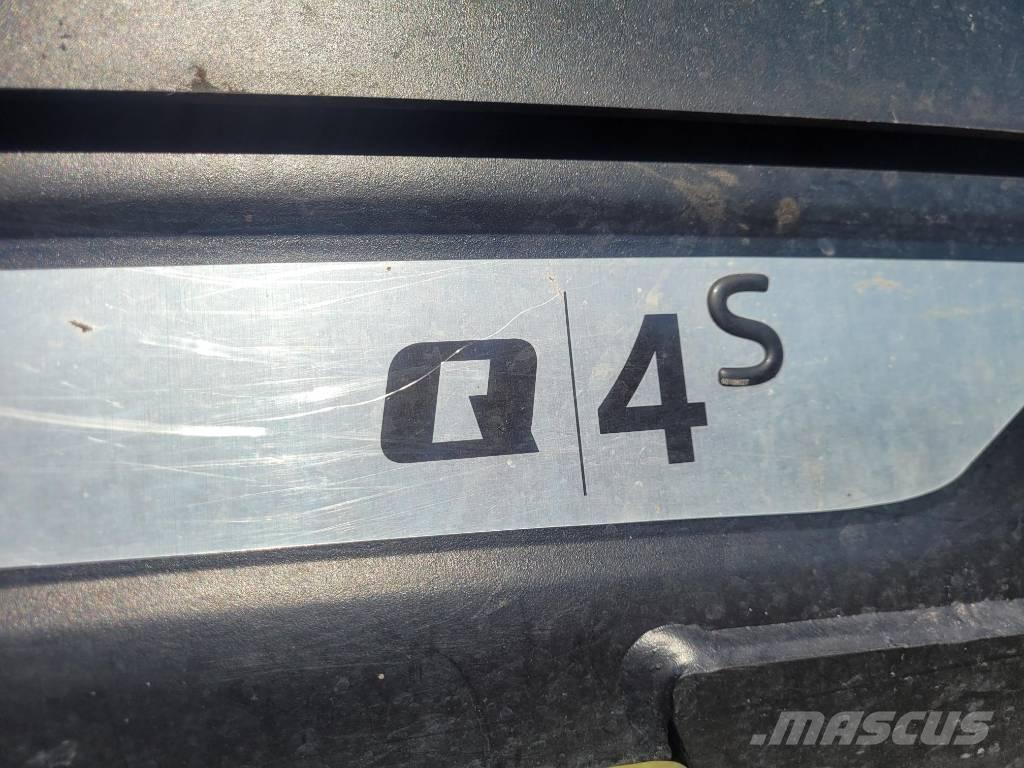 CLAAS Arion 470 Traktory