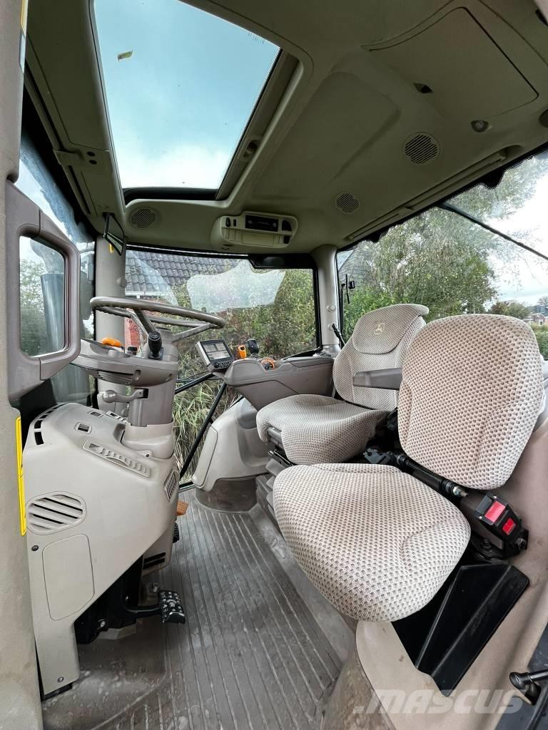 John Deere 6110 R Traktory