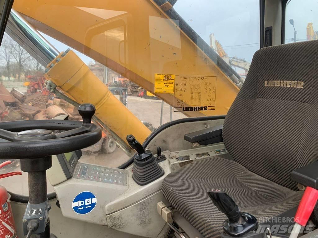 Liebherr A 904 C Kolová rýpadla