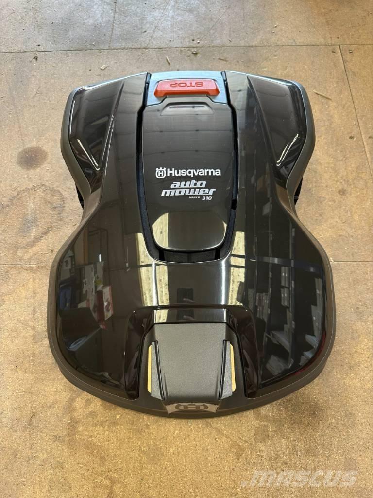 Husqvarna AM310 Robotické sekačky