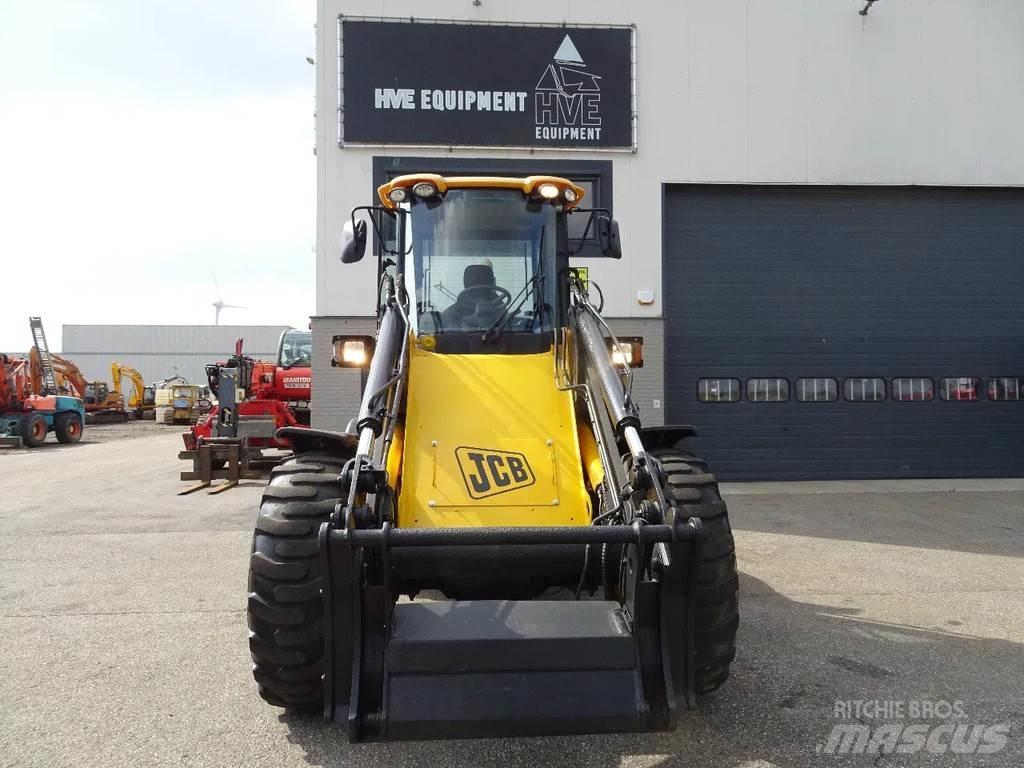 JCB 416 Kolové nakladače
