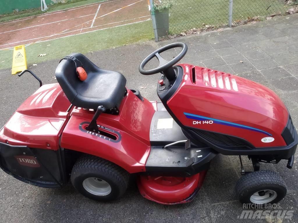 Toro zitmaaier DH140 Samojízdné sekačky